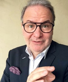 Refonte du pôle audiovisuel public à l’ère de la médiamorphose Refonte du pôle audiovisuel public à l’ère de la médiamorphose