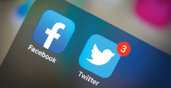 Twitter et Facebook: Fausses jumelles avec en commun un système de réactions analogique