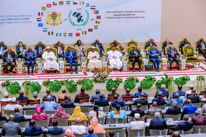 Mineurs marocains non accompagnés en Europe : La CEN-SAD salue la décision "sage et perspicace" de SM le Roi Mineurs marocains non accompagnés en Europe : La CEN-SAD salue la décision "sage et perspicace" de SM le Roi