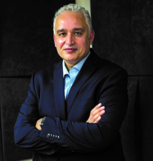 Dr Tayeb Hamdi, médecin, chercheur en politiques et systèmes de santé. Dr Tayeb Hamdi, médecin, chercheur en politiques et systèmes de santé.