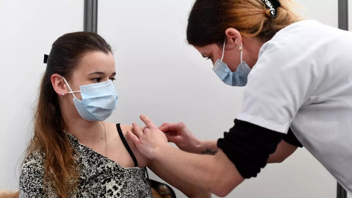 Non admission du vaccin de Sinopharm en France : les Français du Maroc réagissent