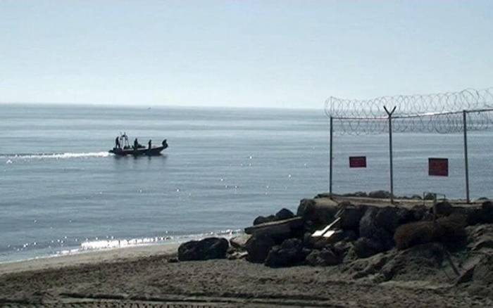 Sebta : Les autorités espagnoles veulent assiéger la plage trajal pour empêcher l’arrivée des migrants