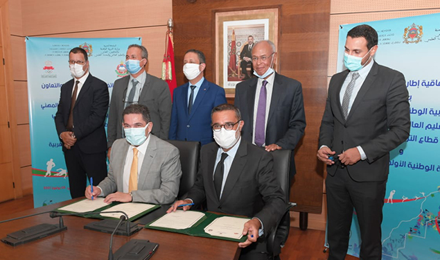 Partenariat entre le ministère de l’Éducation nationale et le CNOM : Promouvoir le sport scolaire Partenariat entre le ministère de l’Éducation nationale et le CNOM : Promouvoir le sport scolaire