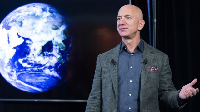 Tourisme spatial : La "beauté et la fragilité" de la terre sidère Jeff Bezos