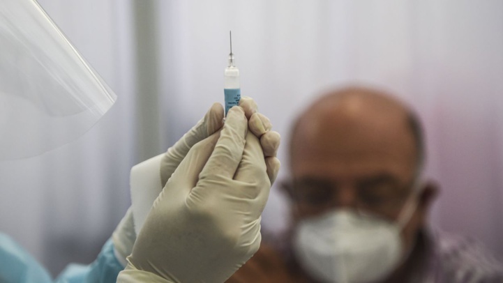 Covid-19 : l'efficacité du vaccin Sinopharm remise en cause chez les plus de 60 ans 