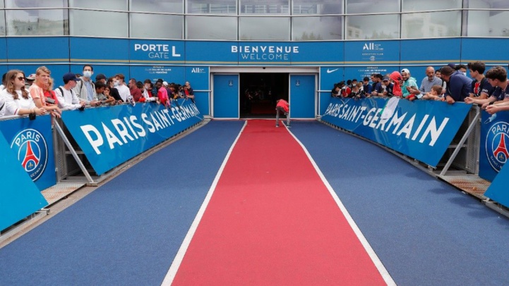 Un tapis rouge pour l'arrivée de Messi à Paris.