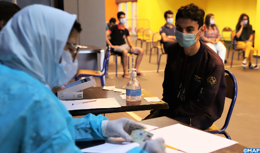 Les étudiants de 18 ans et plus appelés à se faire vacciner dès le 16 août  Les étudiants de 18 ans et plus appelés à se faire vacciner dès le 16 août