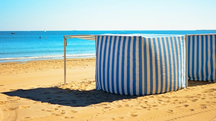 Casablanca : Les plages sous hold-up des loueurs de tentes Casablanca : Les plages sous hold-up des loueurs de tentes