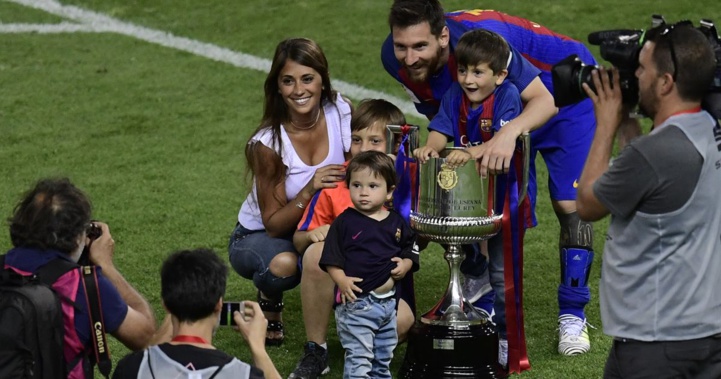 Madame Messi : Antonella est influenceuse à la maison et sur les réseaux sociaux !