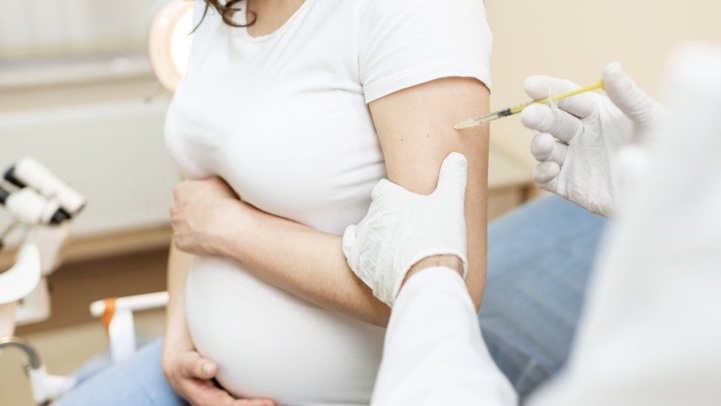 Femmes enceintes, cible vaccinale prioritaire