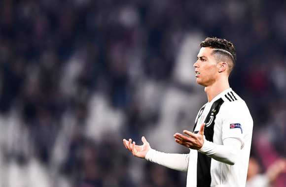 Ronaldo sur le banc / Allegri : « Viens sur le banc ; on aura besoin de toi en 2e mi-temps ! »