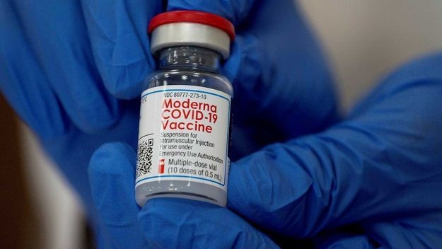 Covid-19 : Le Japon suspend 1,6 million de doses de Moderna