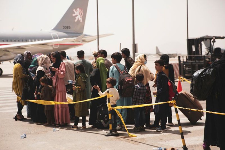 Afghanistan : Les Talibans se préparent à prendre l’aéroport de Kaboul