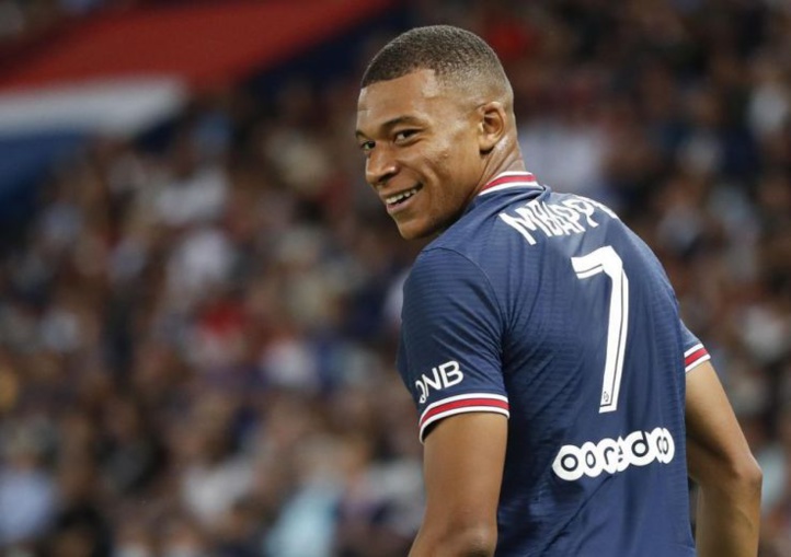 L'horloge tourne pour l'avenir de Kylian Mbappé L'horloge tourne pour l'avenir de Kylian Mbappé