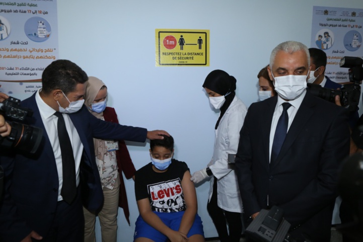 Vaccination des élèves : mises en garde contre des encombrements au sein des centres de vaccination