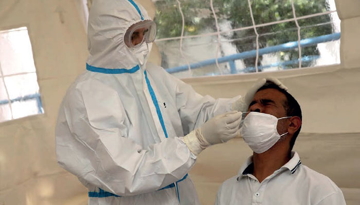 Officiel : Le prix des tests PCR plafonné à 400 Dhs, l'antigénique à 170 Dhs Officiel : Le prix des tests PCR plafonné à 400 Dhs, l'antigénique à 170 Dhs
