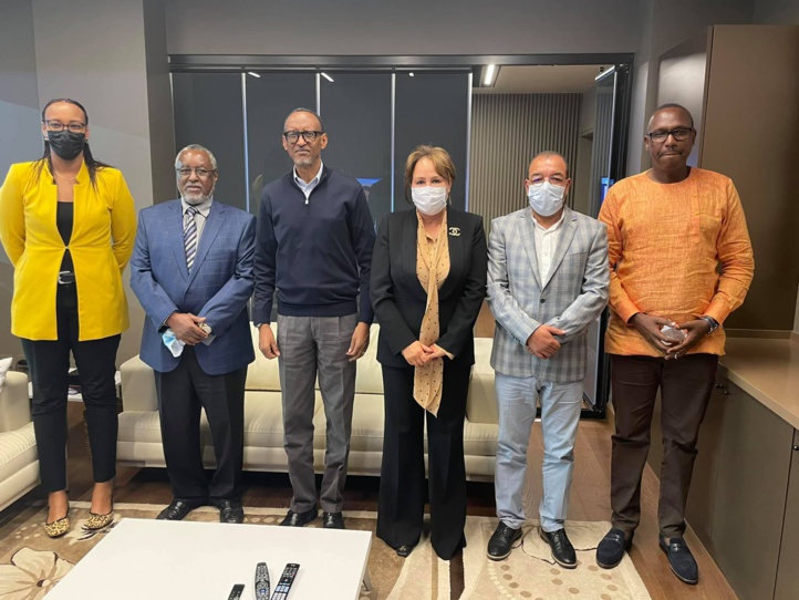 Volley-ball : Le président rwandais, M. Paul Kagame, reçoit Bouchra Hajij, présidente de la CAVB