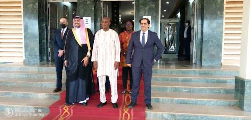 Hydrocarbures : Niamey abrite la 3ème Exposition et Forum des mines et pétroles de la CEDEAO Hydrocarbures : Niamey abrite la 3ème Exposition et Forum des mines et pétroles de la CEDEAO