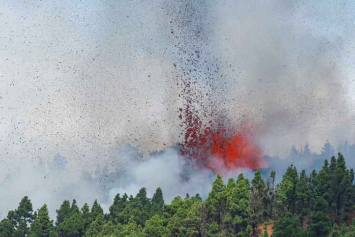 Espagne : un volcan entre en éruption dans l'archipel des Canaries Espagne : un volcan entre en éruption dans l'archipel des Canaries