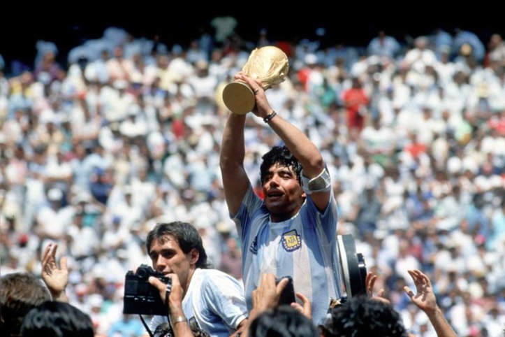 Foot sud-américain : Maradona meilleur footballeur sud-américain de tous les temps Foot sud-américain : Maradona meilleur footballeur sud-américain de tous les temps