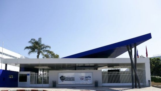 L'auteur du canular de "la fausse bombe" du lycée Descartes est un malade mental L'auteur du canular de "la fausse bombe" du lycée Descartes est un malade mental