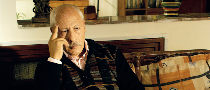 Il scanne la réalité pour la traduire en fiction. Il scanne la réalité pour la traduire en fiction.