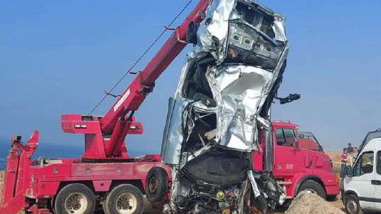 Drame à Rabat : Les éléments de la Protection civile retirent la voiture noyée dans la mer Drame à Rabat : Les éléments de la Protection civile retirent la voiture noyée dans la mer