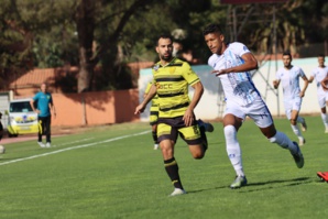 RCOZ-MAS (0-2) : Le Moghreb de Fès vainqueur sans convaincre face à une équipe fantôme ! RCOZ-MAS (0-2) : Le Moghreb de Fès vainqueur sans convaincre face à une équipe fantôme !