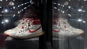 Les baskets emblématiques de Michael Jordan atteignent près de 1,5 million de dollars aux enchères