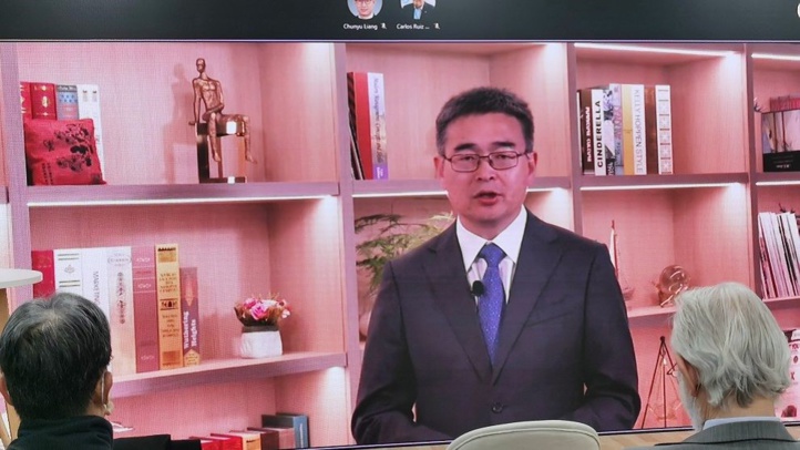 Fang Lianghzou, vice-président et CMO de Huawei Digital Power, à prononcé un discours à la COP26