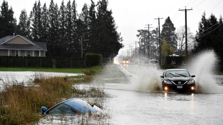 Canada : Les pluies torrentielles paralysent les villes Canada : Les pluies torrentielles paralysent les villes