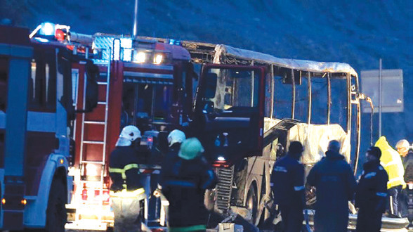 Bulgarie : 45 morts au moins dans un accident de car Bulgarie : 45 morts au moins dans un accident de car
