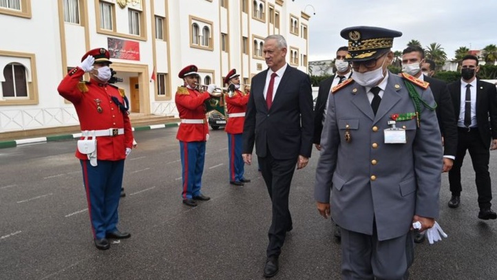 Benny Gantz reçu par le général de corps Belkhir El Farouk