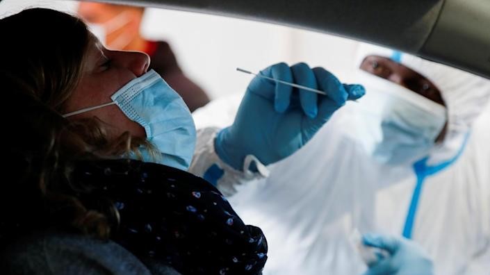 Covid-19 : Avec Omicron, où en est-on ? Covid-19 : Avec Omicron, où en est-on ?