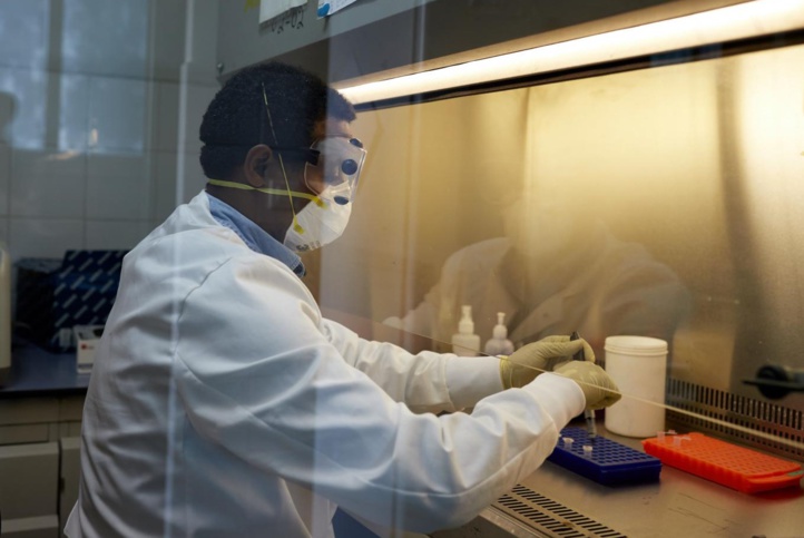 Variant Omicron : Des cas suspects sous surveillance au Maroc  Variant Omicron : Des cas suspects sous surveillance au Maroc