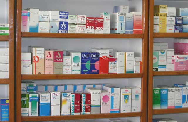 Les tarifs de 21 médicaments revus à la baisse