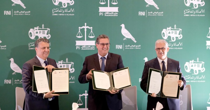 Cérémonie de signature de la Charte de la Majorité