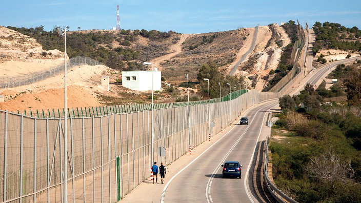 Maroc-Espagne : Zone grise ou la théorie bancale d’une menace marocaine ! Maroc-Espagne : Zone grise ou la théorie bancale d’une menace marocaine !