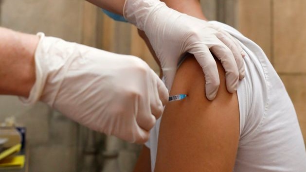 Covid-19 : Un Néo-Zélandais reçoit 10 doses de vaccin en une journée Covid-19 : Un Néo-Zélandais reçoit 10 doses de vaccin en une journée