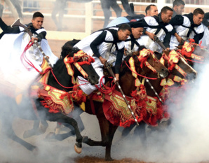 Inscription de la Tbourida à l’UNESCO : Salve triomphale du Royaume sur le champ patrimonial Inscription de la Tbourida à l’UNESCO : Salve triomphale du Royaume sur le champ patrimonial