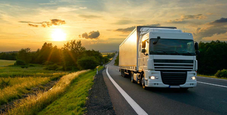 Transport de marchandises: le ministère, les associations et les syndicats sur la table ronde Transport de marchandises: le ministère, les associations et les syndicats sur la table ronde