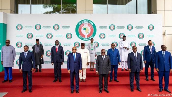 Sommet extraordinaire de la CEDEAO : Les sanctions, épée de Damoclès à éviter Sommet extraordinaire de la CEDEAO : Les sanctions, épée de Damoclès à éviter