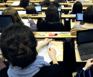 Interview avec Khadija Zoumi : « La loi sur les violences faites aux femmes n’a pas eu l’effet escompté » Interview avec Khadija Zoumi : « La loi sur les violences faites aux femmes n’a pas eu l’effet escompté »