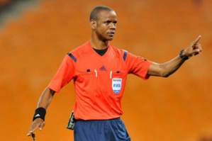 Janny Sikazwe "déréglé" a perturbé la programmation des autres matches de cette journée Janny Sikazwe "déréglé" a perturbé la programmation des autres matches de cette journée