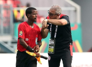 CAN 2021 / Moundir Kebaier, coach national tunisien, après le refus de reprendre le match face au Mali : ‘’C’est de l’extra-sportif !’’ CAN 2021 / Moundir Kebaier, coach national tunisien, après le refus de reprendre le match face au Mali : ‘’C’est de l’extra-sportif !’’