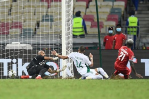 CAN 2021 : « Coupe » de tonnerre, le champion d'Afrique en titre à terre ! CAN 2021 : « Coupe » de tonnerre, le champion d'Afrique en titre à terre !