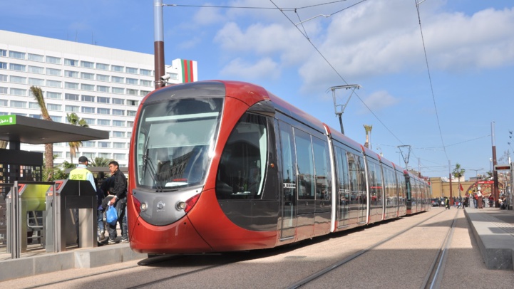Tramway Casablanca : Un axe routier, provisoirement bloqué Tramway Casablanca : Un axe routier, provisoirement bloqué
