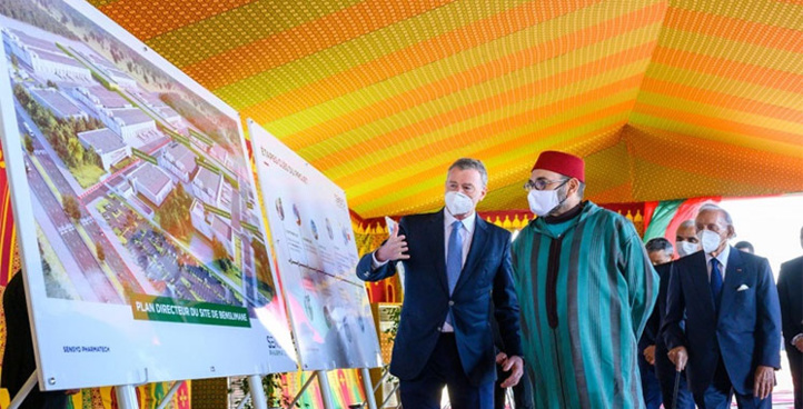 SM le Roi préside le lancement des travaux de construction  d'une usine de fabrication de vaccins anti Covid-19 à Benslimane