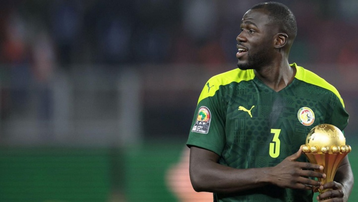 L’après CAN- Sénégal : Le capitaine de l’équipe du Sénégal s’est fait voler son portable au palais présidentiel en pleine cérémonie !