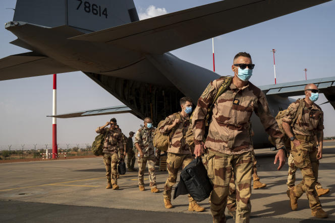 Sahel : la France et ses alliés mettent fin à l'Opération "Barkhane" au Mali